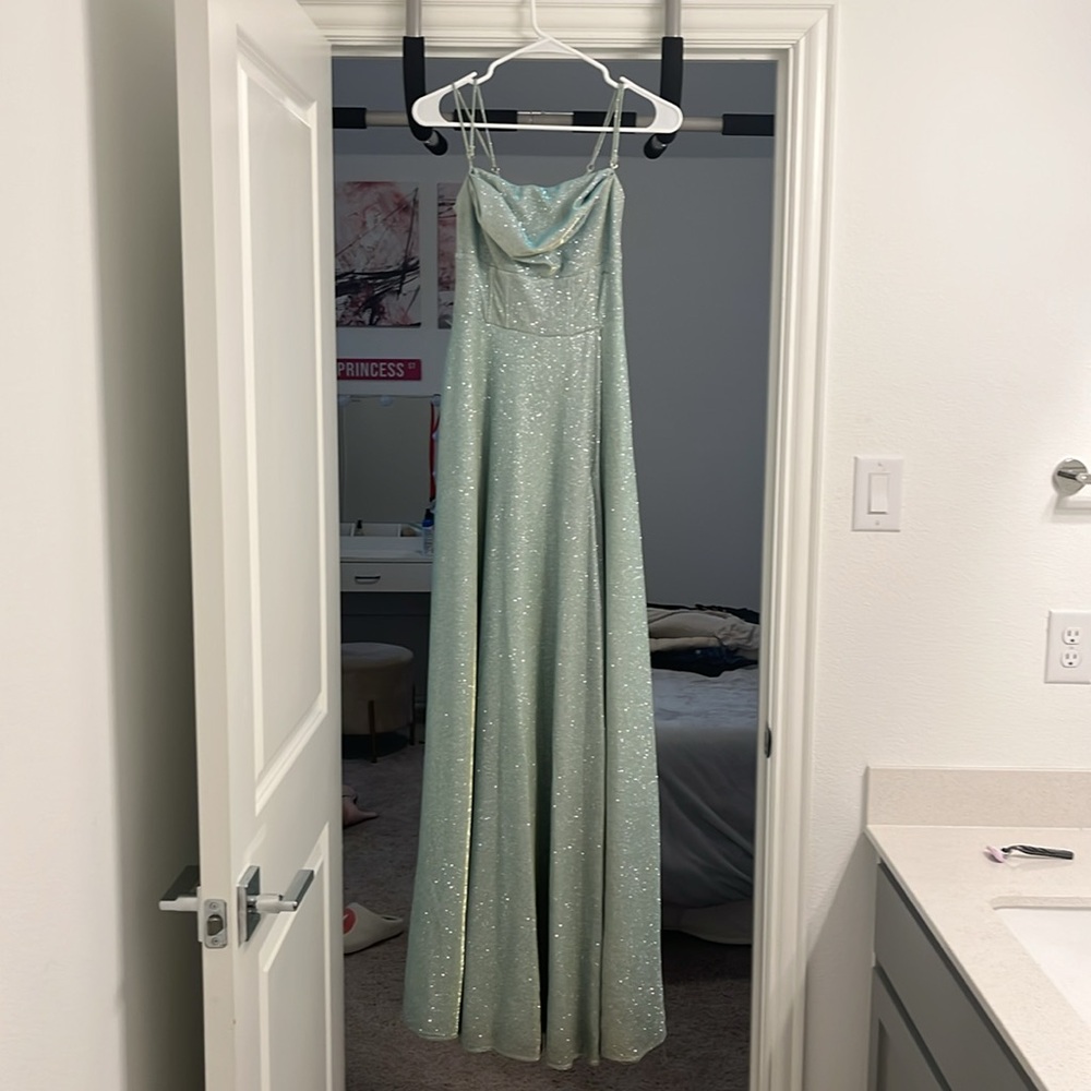 Windsor floor length homecoming dress size medium